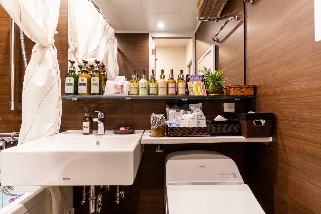 Hotel Petit Bali Garden Shin-Okubo (Adults Only) Tokyo Exterior photo